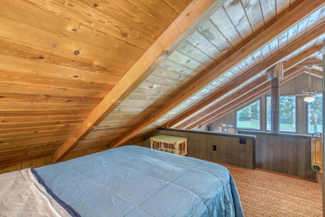 The Crabbing Cabin Lincoln City Bagian luar foto
